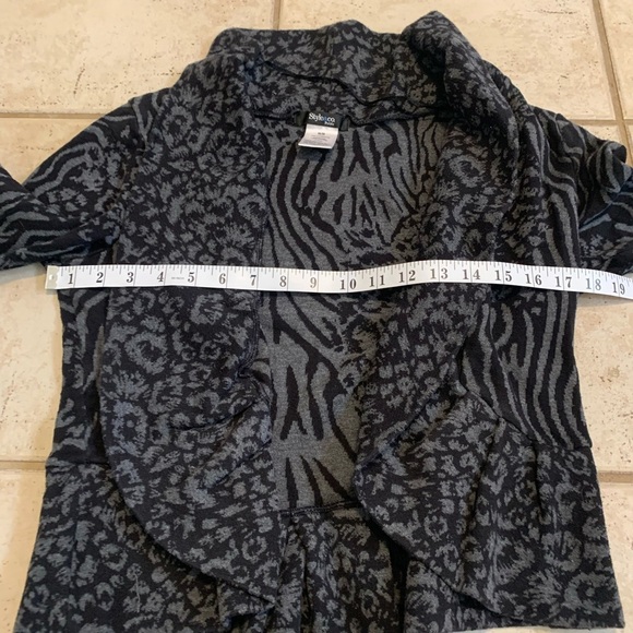 Style & Co. Petite Animal Print Cardigan - Size M/M - Picture 3 of 5